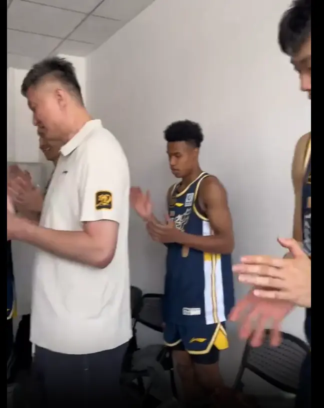 衣室 衣室
